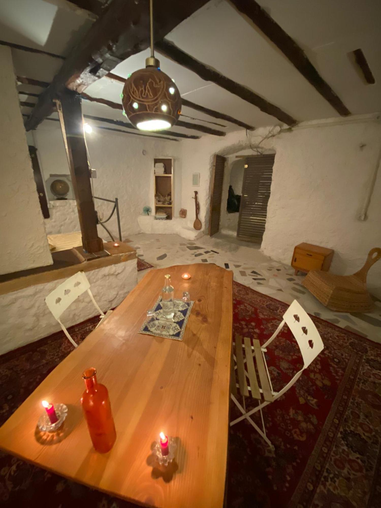 Shotgun Hostel & Guesthouse Vuno エクステリア 写真