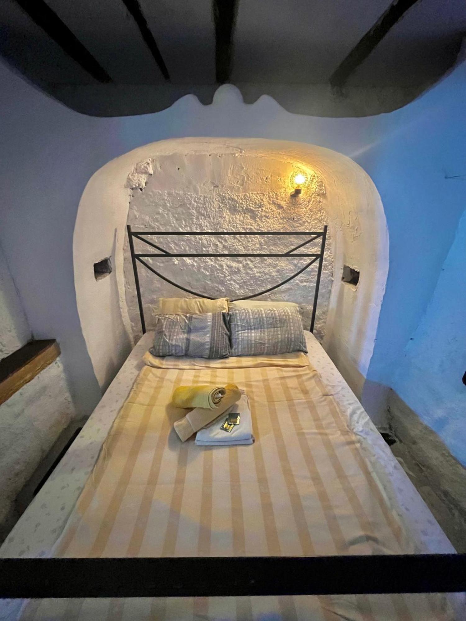 Shotgun Hostel & Guesthouse Vuno エクステリア 写真