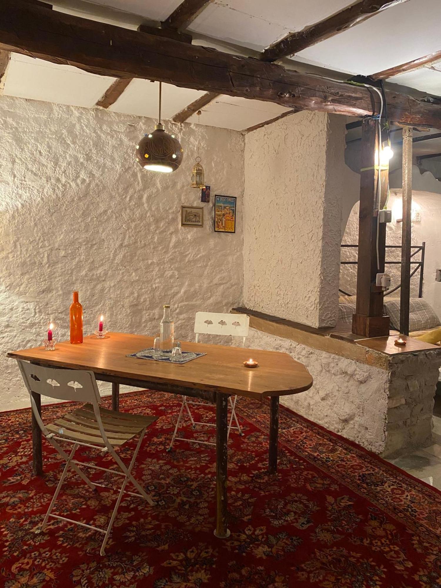 Shotgun Hostel & Guesthouse Vuno エクステリア 写真